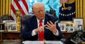 Donald Trump counting on his fingers