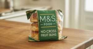 M&S Crossless buns