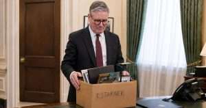 Keir Starmer packing his office.